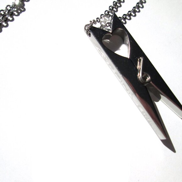 ZOPPINI Stainless Steel Pendant Necklace Heart Cutout Clothespin - Picture 3 of 16